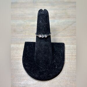 New! 3 Stone Silver Tone Ring Size 6 Costume Jewelry Hypoallergenic